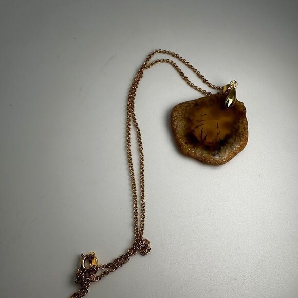 SALE! 18" gold tone chain with agate slice pendant, necklace! - Picture 15 of 15